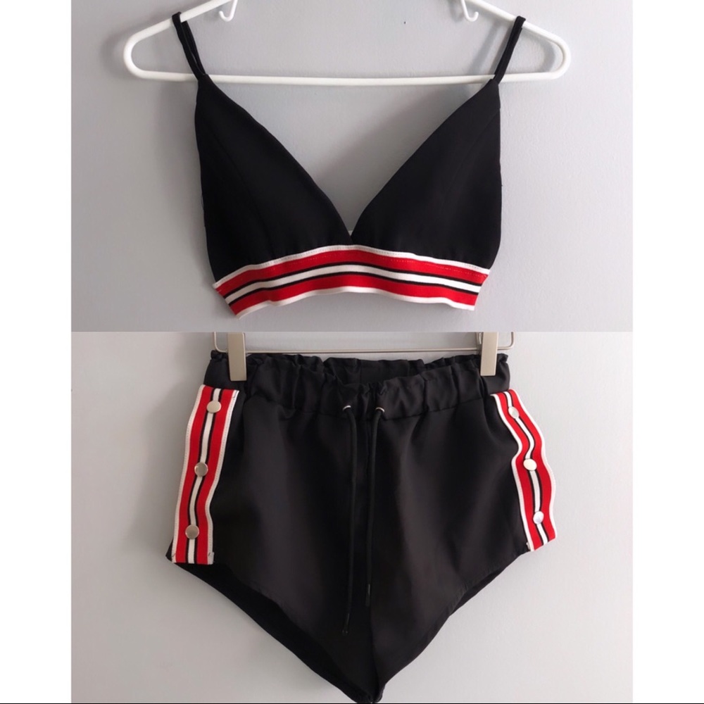 Striped Athletic Bra and Shorts SET! (2 pieces)
